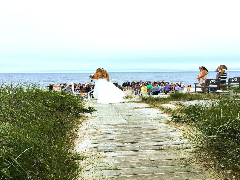 By The Sea Guests Bed Breakfast Suites image