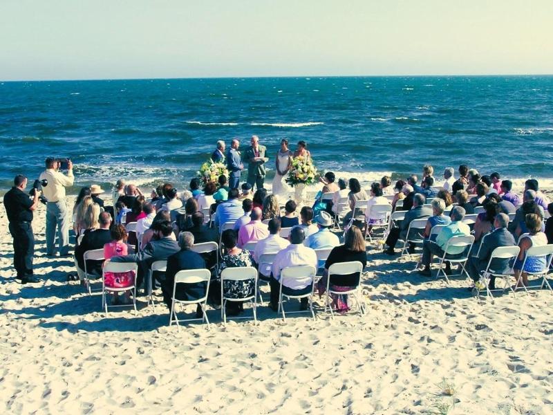 By The Sea Guests Bed Breakfast Suites image