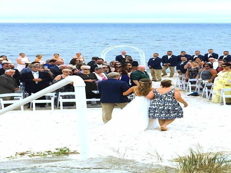 By The Sea Guests Bed Breakfast Suites image