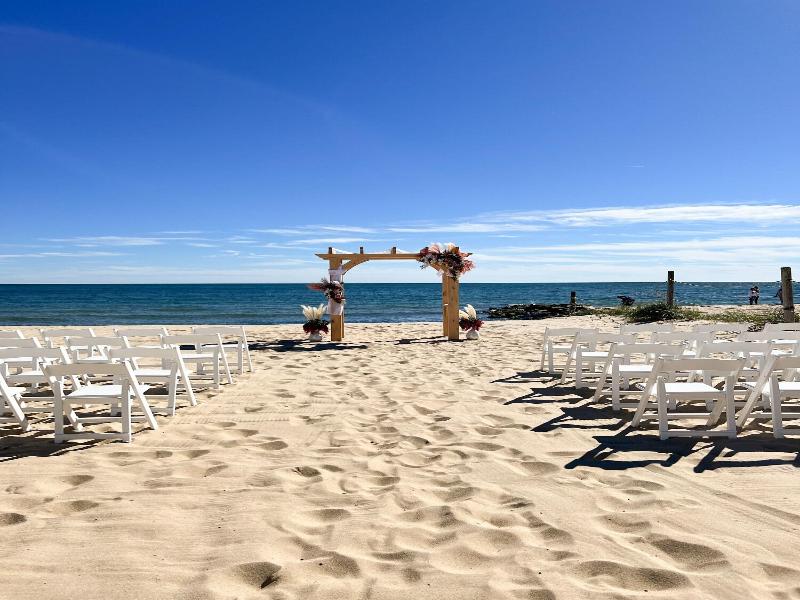 By The Sea Guests Bed Breakfast Suites image
