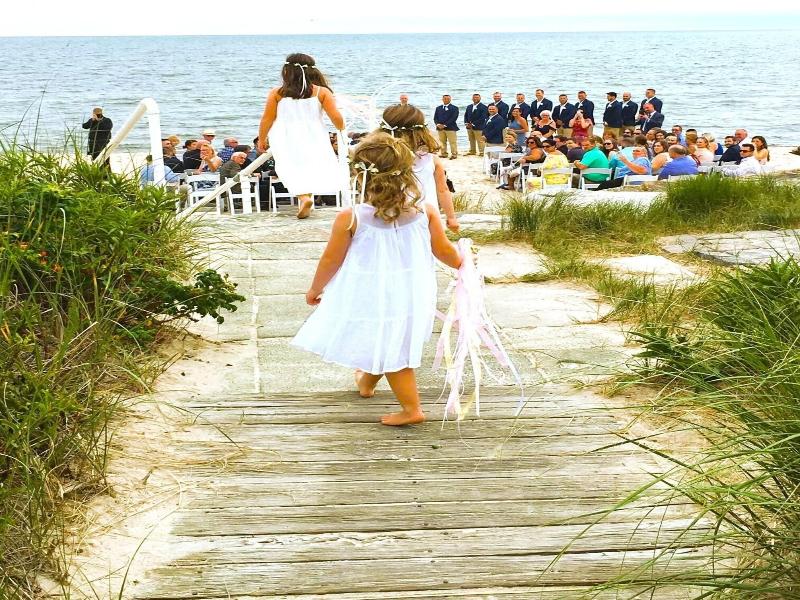 By The Sea Guests Bed Breakfast Suites image