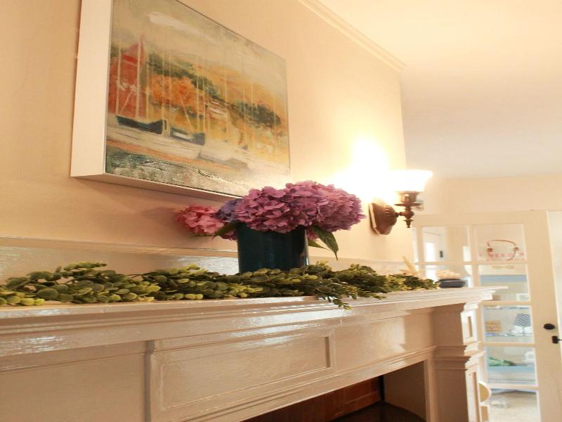 By The Sea Guests Bed Breakfast Suites image