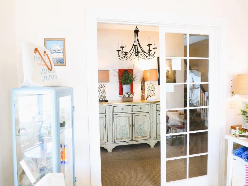 By The Sea Guests Bed Breakfast Suites image