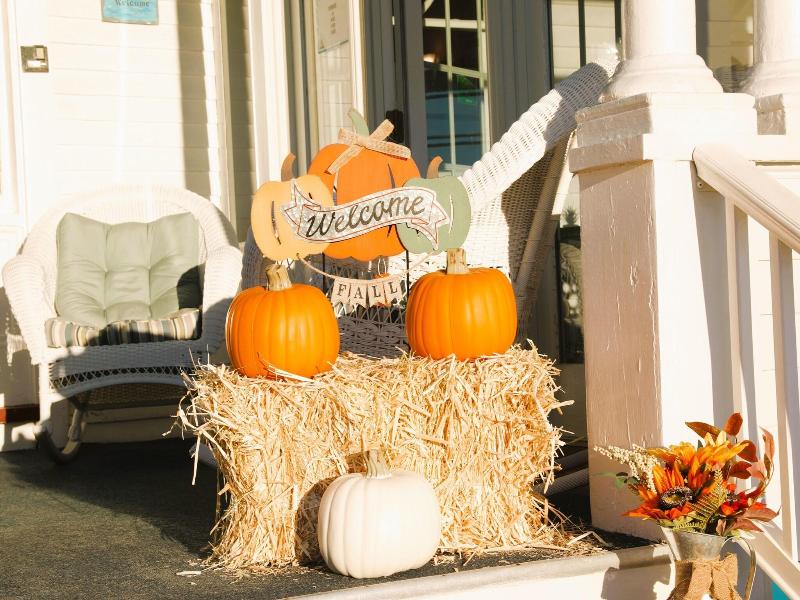 By The Sea Guests Bed Breakfast Suites image