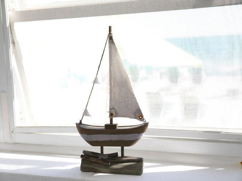 By The Sea Guests Bed Breakfast Suites image