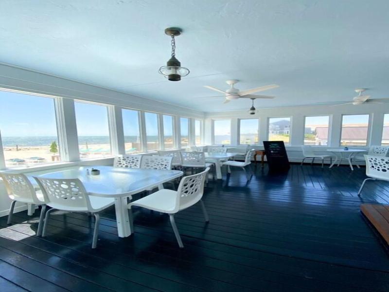 By The Sea Guests Bed Breakfast Suites image