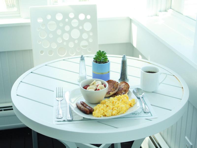 By The Sea Guests Bed Breakfast Suites image