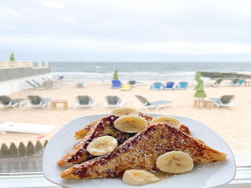 By The Sea Guests Bed Breakfast Suites image