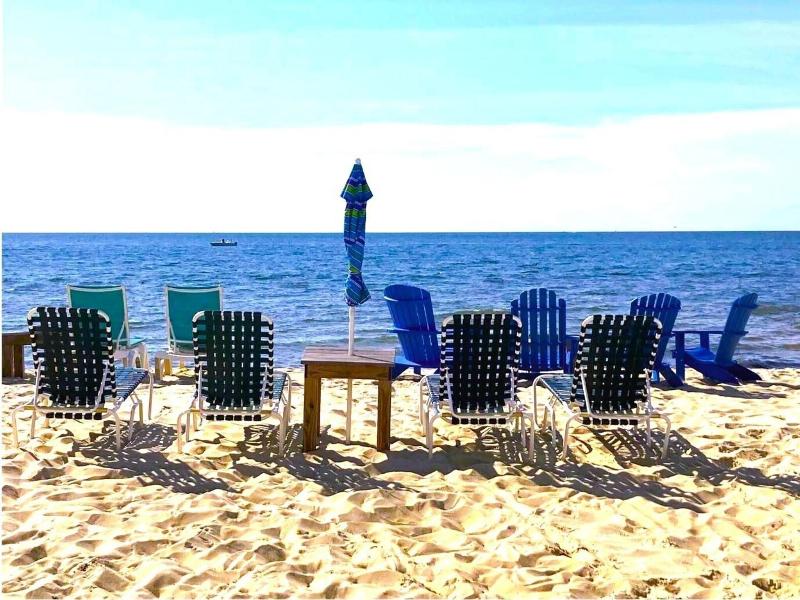 By The Sea Guests Bed Breakfast Suites image