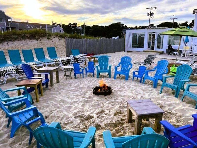 By The Sea Guests Bed Breakfast Suites image