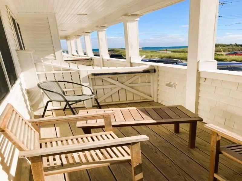 By The Sea Guests Bed Breakfast Suites image