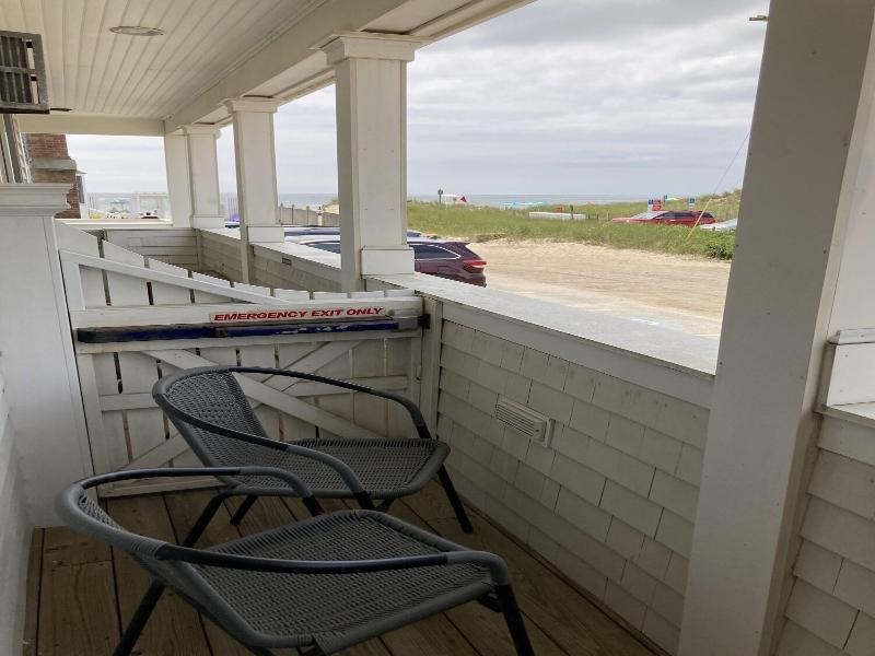 By The Sea Guests Bed Breakfast Suites image