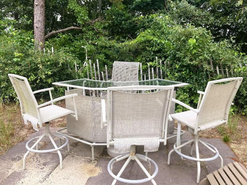 By The Sea Guests Bed Breakfast Suites image