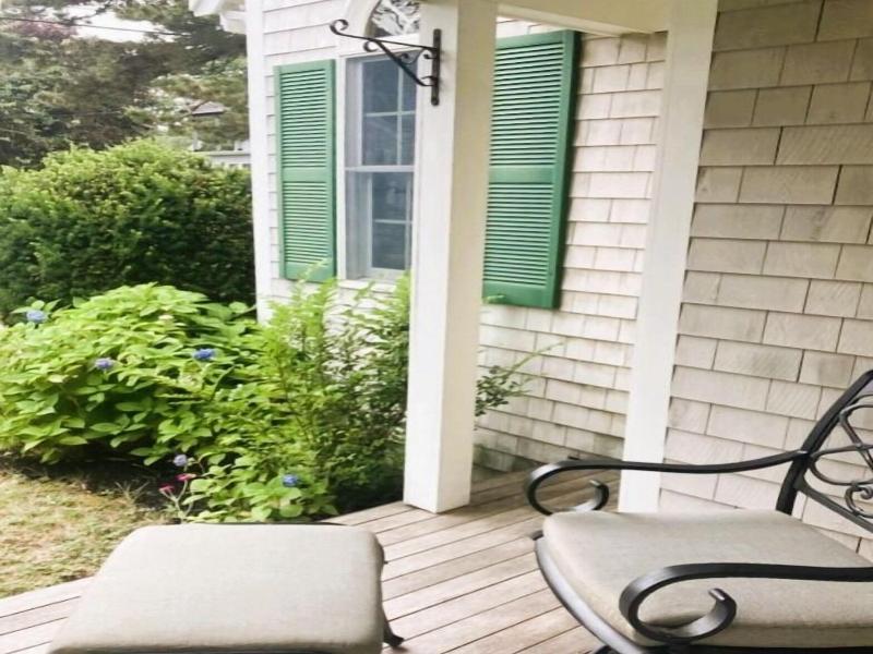 By The Sea Guests Bed Breakfast Suites image