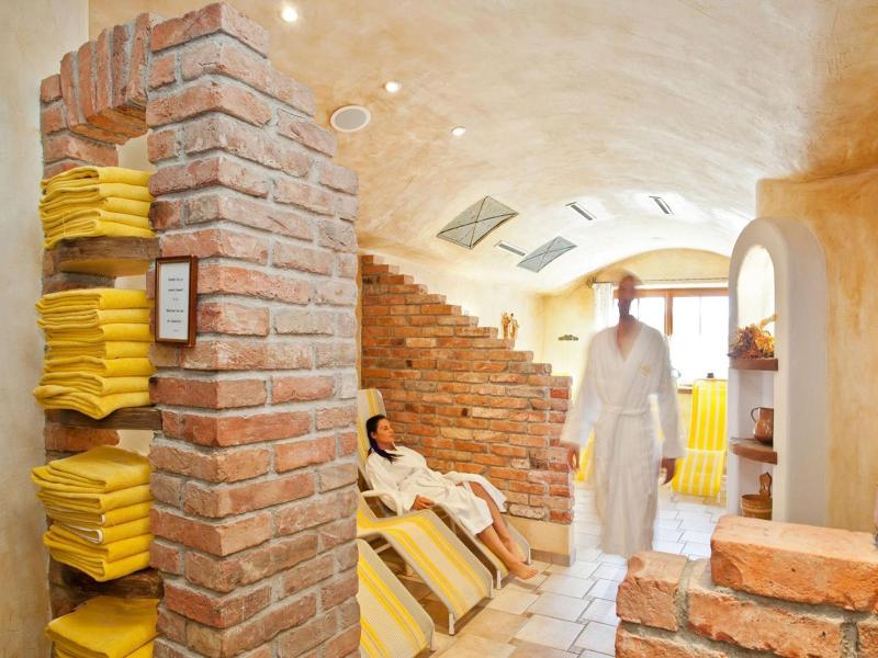 Hotel Binggl image