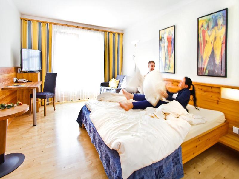 Hotel Binggl image