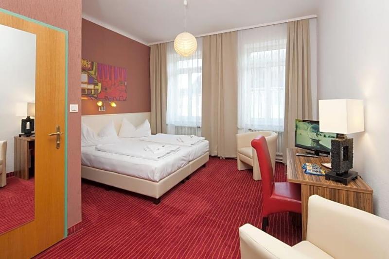 Stadthotel Hauser Eck image
