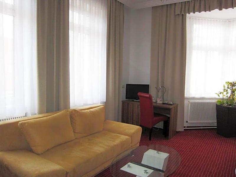 Stadthotel Hauser Eck image