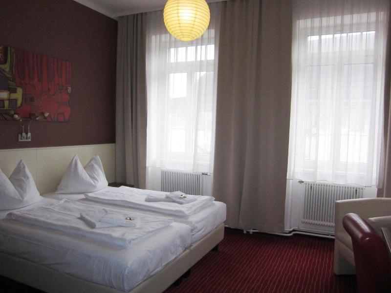 Stadthotel Hauser Eck image