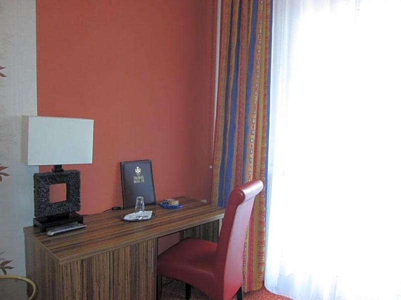 Stadthotel Hauser Eck image
