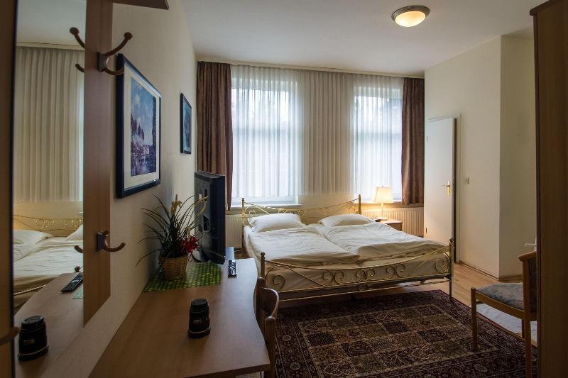 Hotel Apex image
