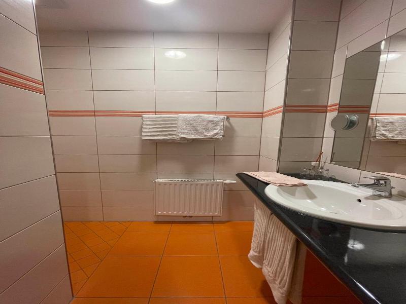 Rothsee Hotel image