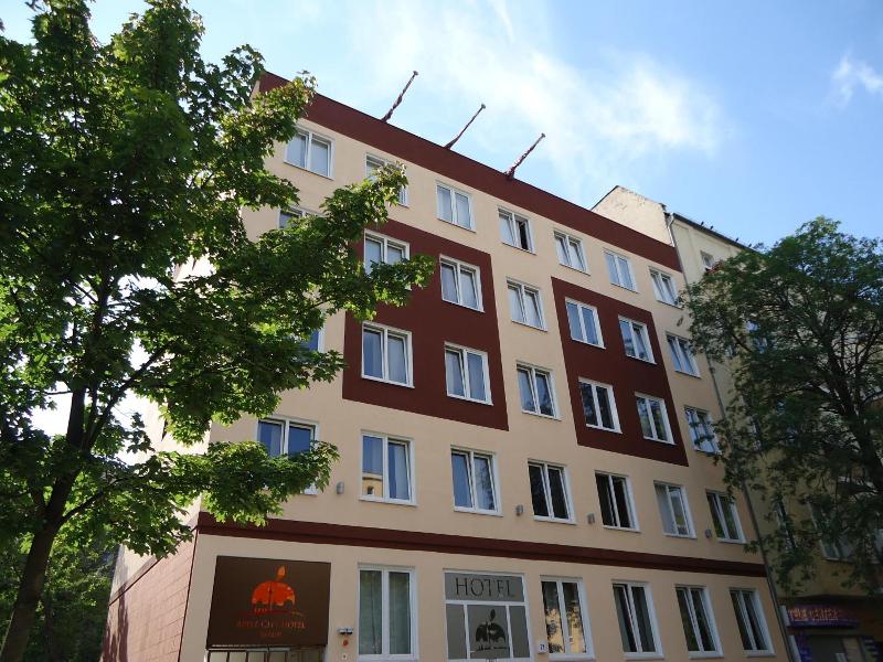Apple City Hotel image