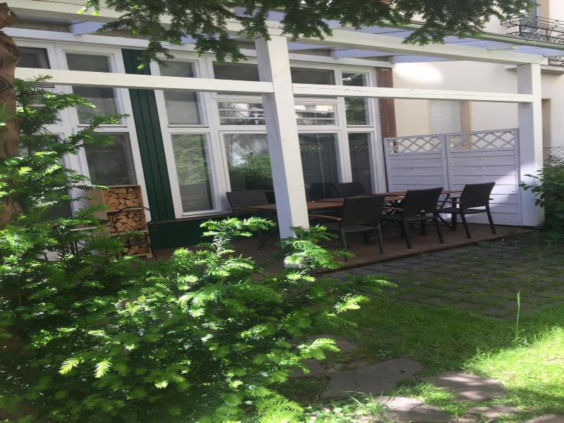 Apple City Hotel image