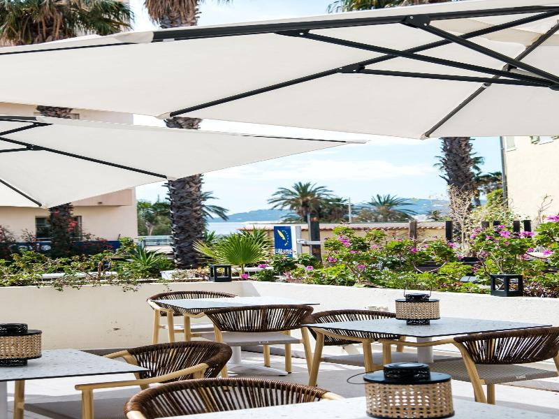 Anglade Hotel image