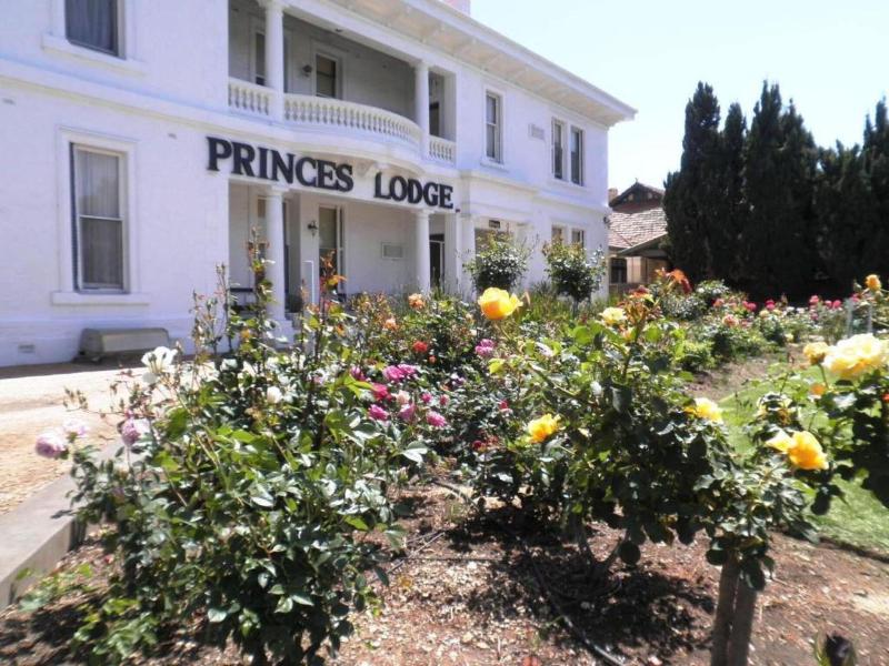 Princes Lodge Motel image