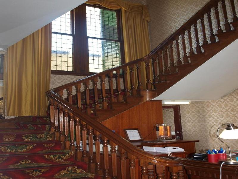 Princes Lodge Motel image
