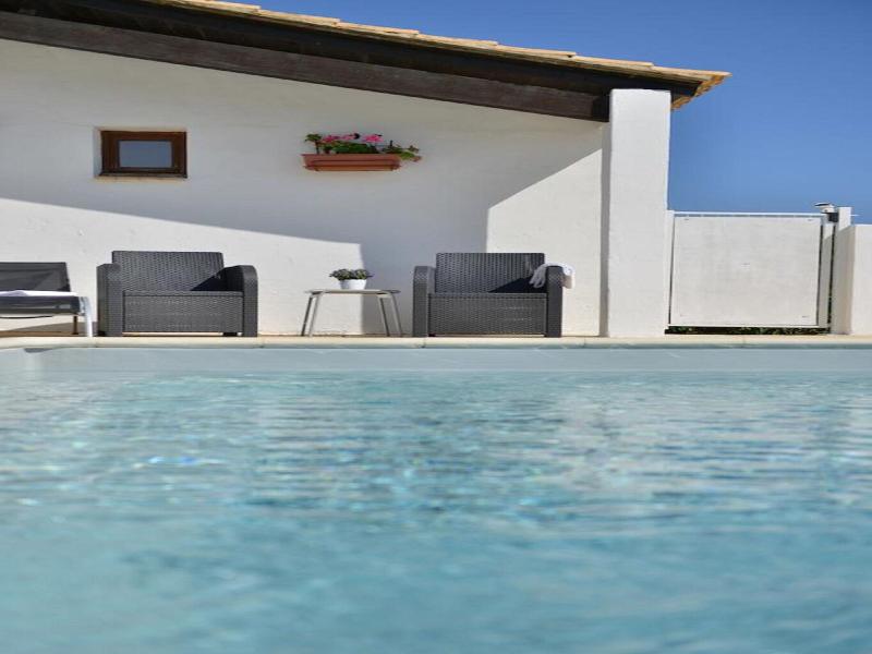 Hotel Mas De La Grenouillere image