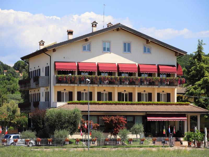 Hotel Da Roberto image