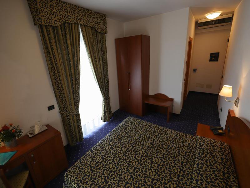Hotel Da Roberto image