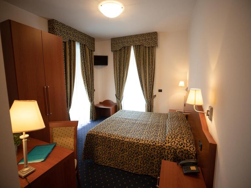 Hotel Da Roberto image