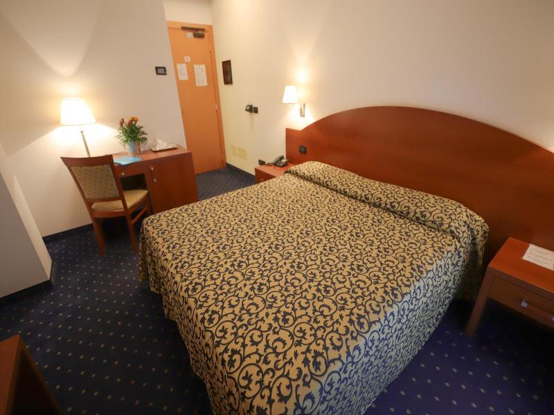 Hotel Da Roberto image