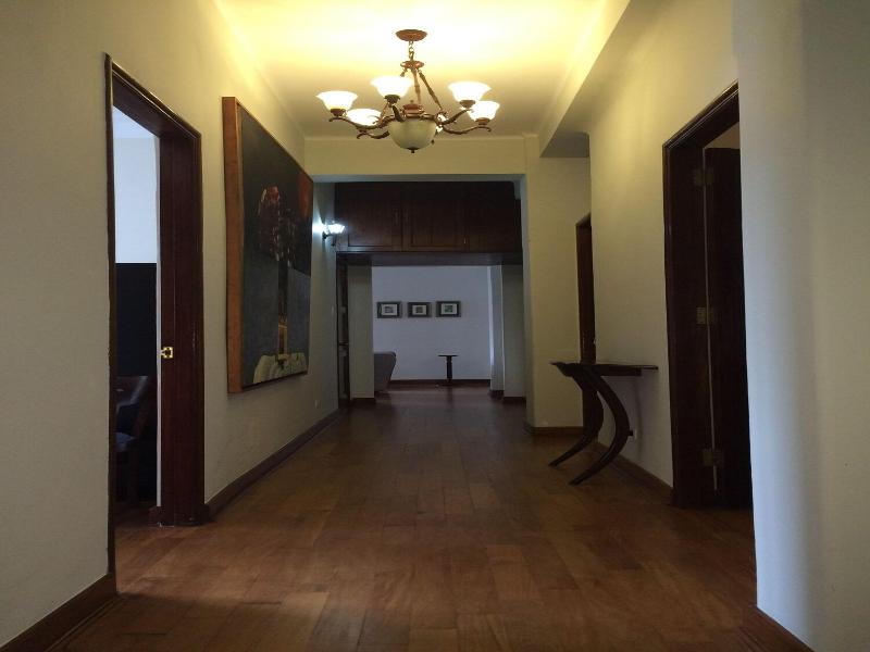 Larq A Park Rooms image