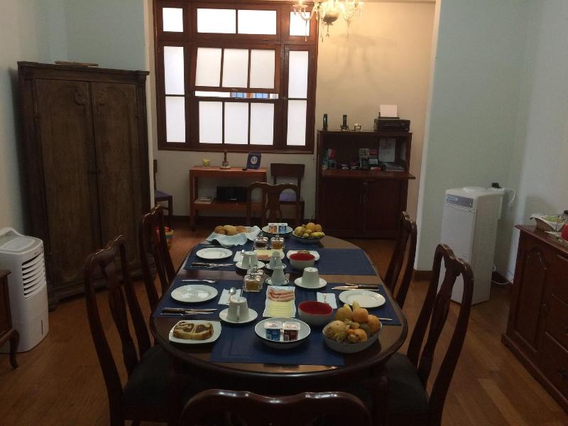 Larq A Park Rooms image