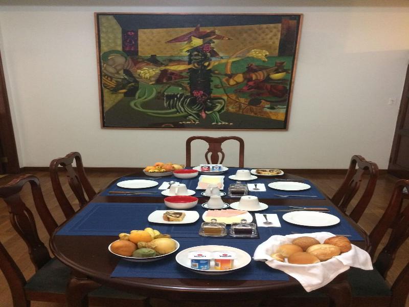 Larq A Park Rooms image