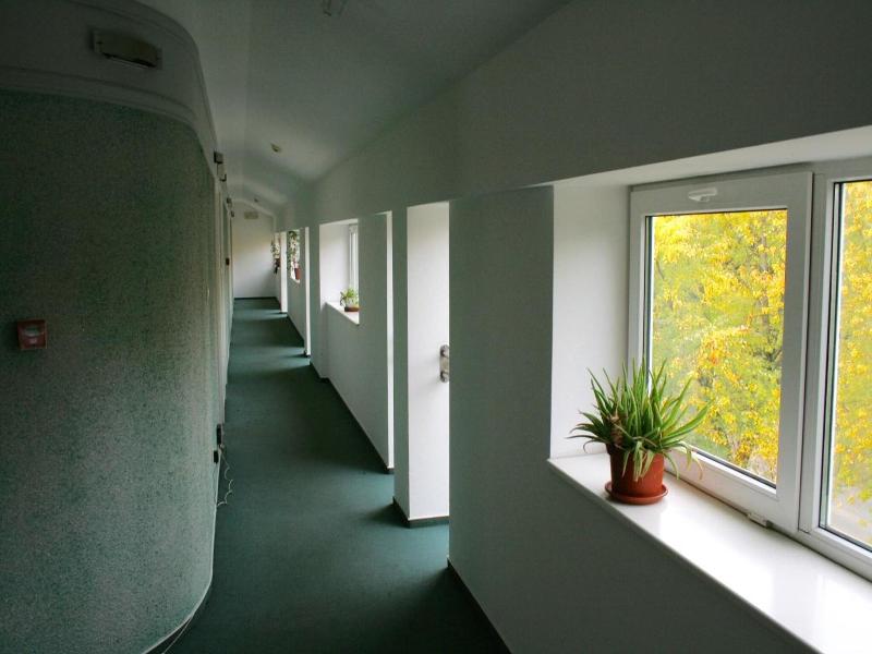 Well Hotel image
