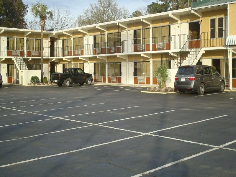 Best Rest Inn