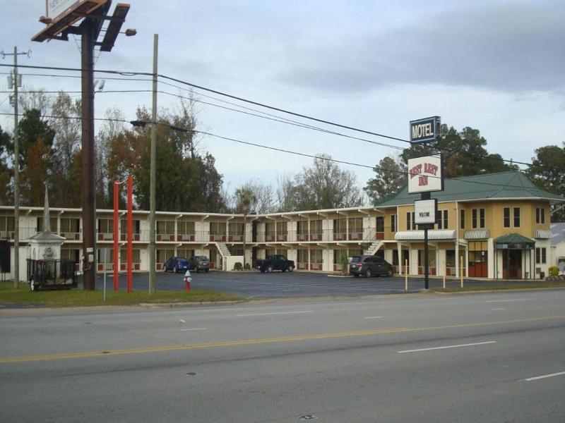 Best Rest Inn
