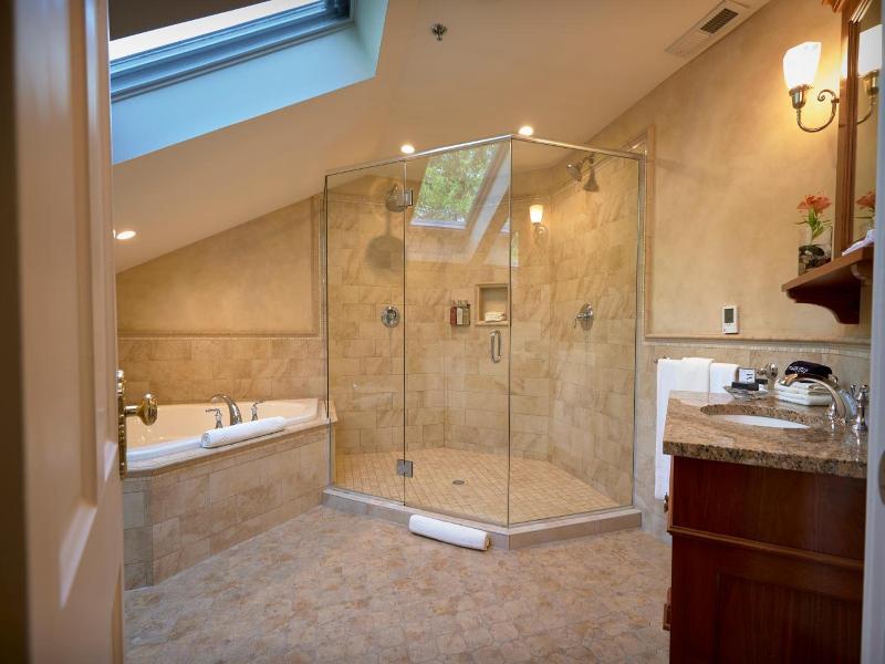 Mansion Hill Inn image
