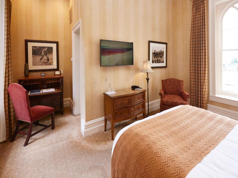 Mansion Hill Inn image