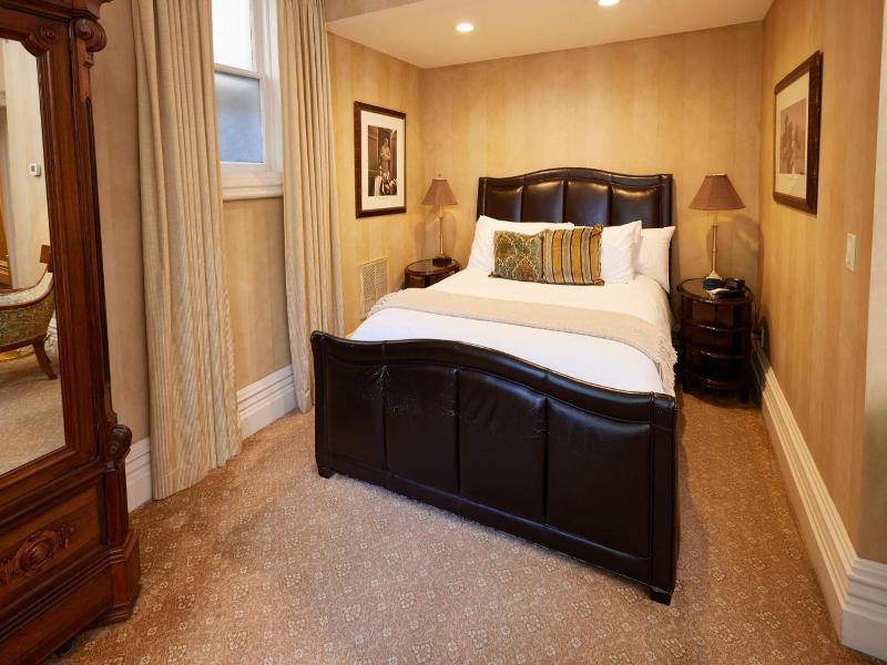 Mansion Hill Inn image