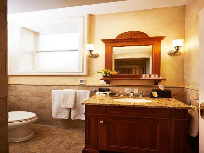 Mansion Hill Inn image