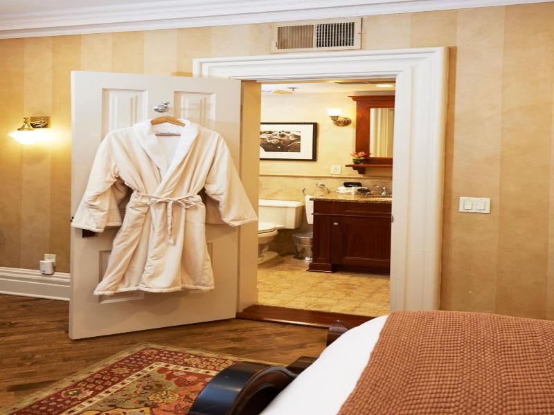 Mansion Hill Inn image