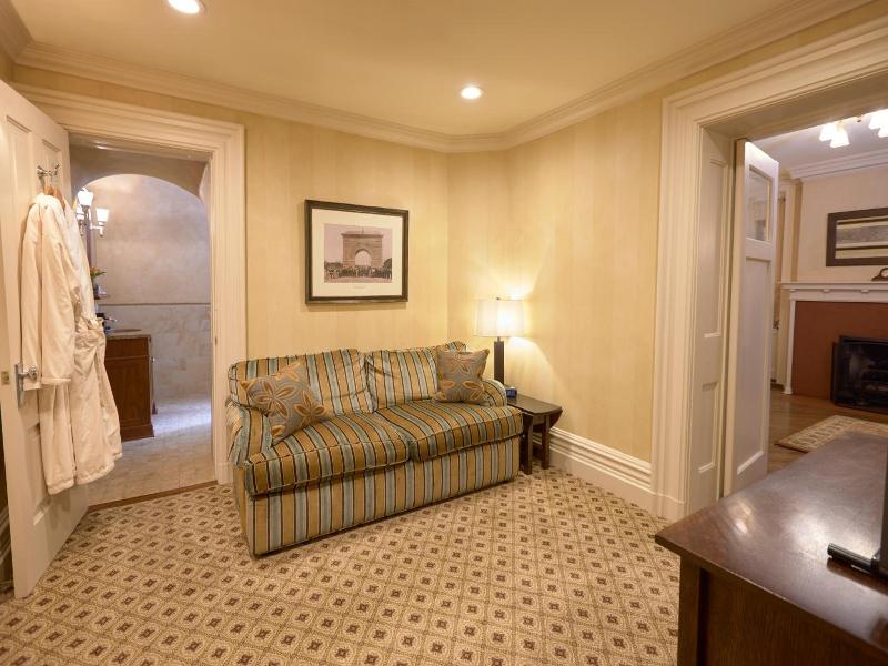 Mansion Hill Inn image