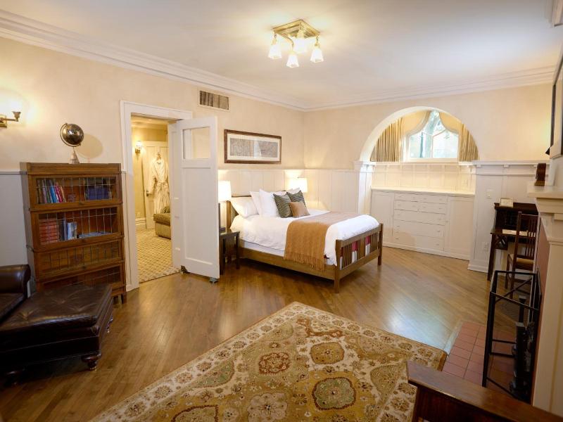 Mansion Hill Inn image