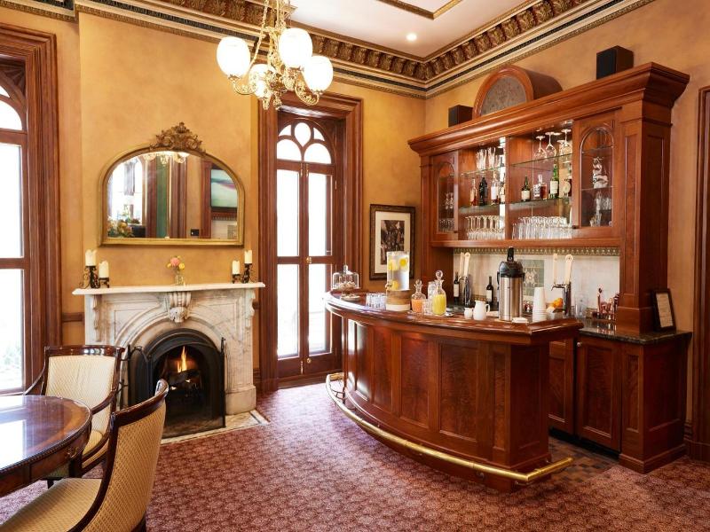 Mansion Hill Inn image